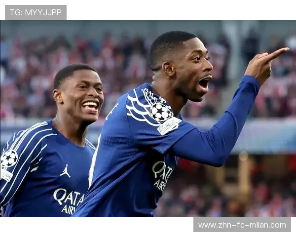 前锋背身停球转身抽射上角夺走胜利荣光成为赛后热议焦点