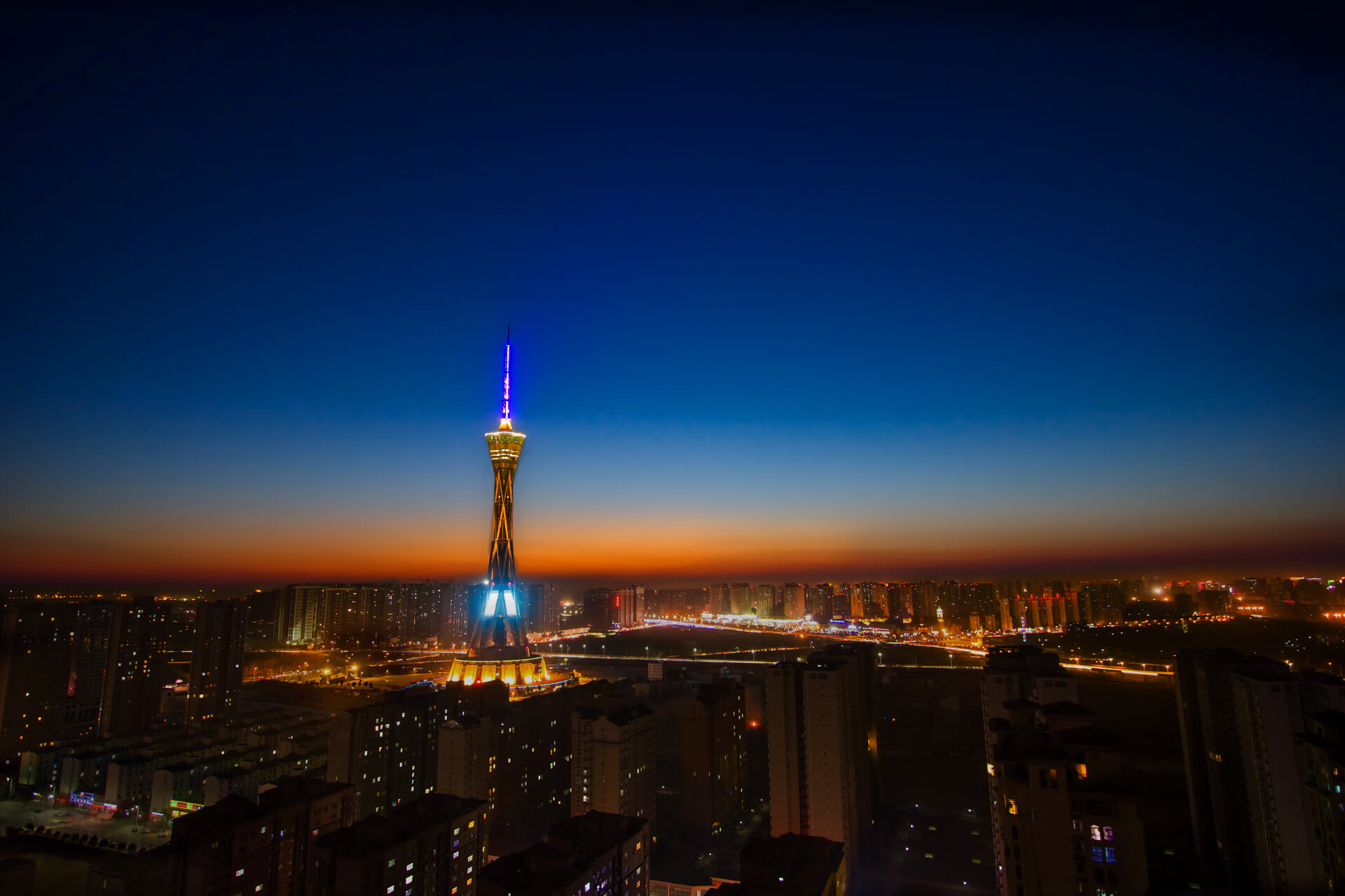 职业联赛观赏性下降影响市场吸引力，职业联赛靠什么赚钱