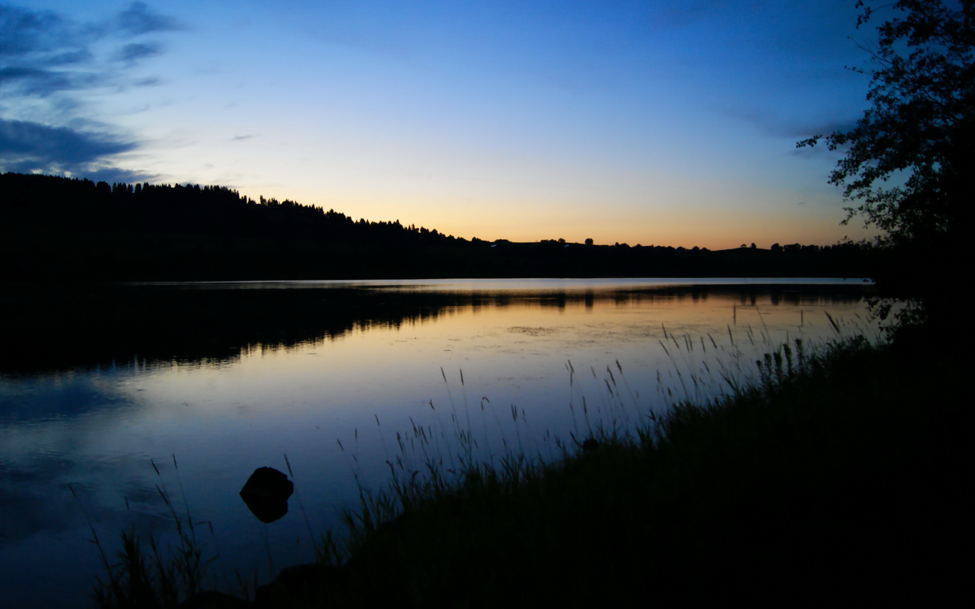 MILANSPORT入口-弗兰：全黑队防守端的“重要一环”，他总能在对方进攻时阻挡住威胁